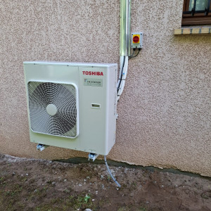 Installation d’une climatisation réversible Monosplit / Trisplit connectée